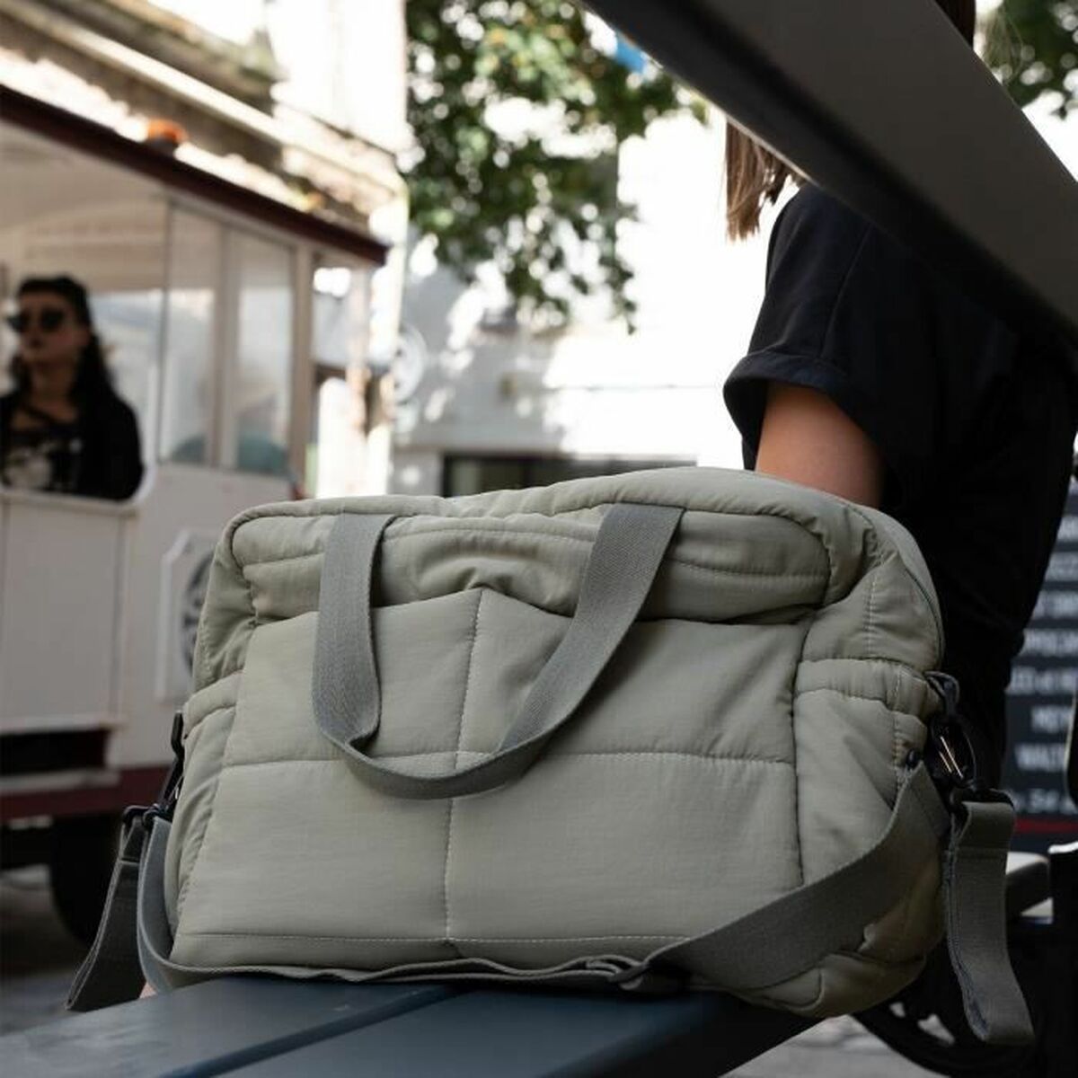 V3HB6956C90B0F04A453E41C3A8F417211CR5774447P3